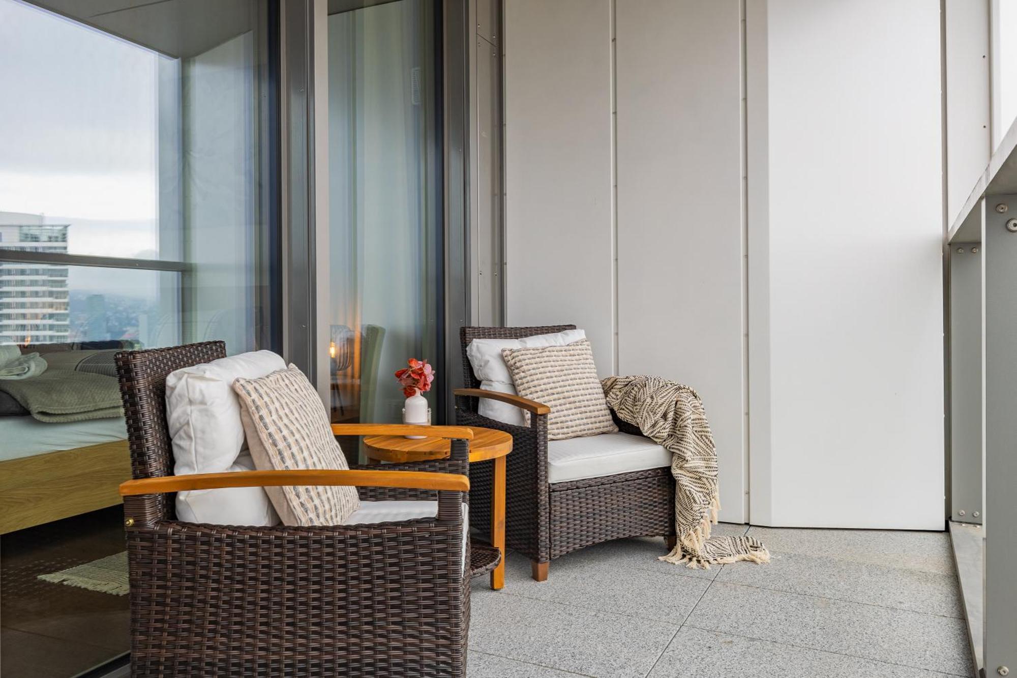 Eurovea Tower - Luke Danube 25 Apartment